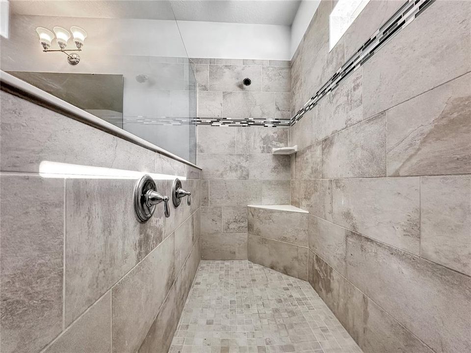 For Sale: $1,225,000 (5 beds, 4 baths, 4008 Square Feet)