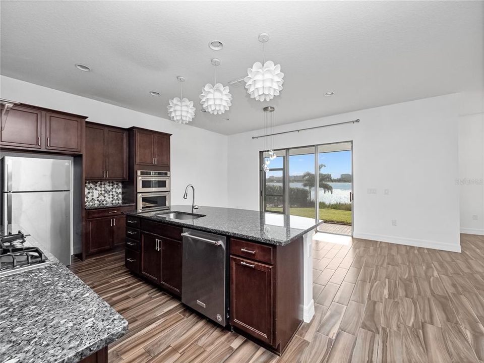 For Sale: $1,225,000 (5 beds, 4 baths, 4008 Square Feet)