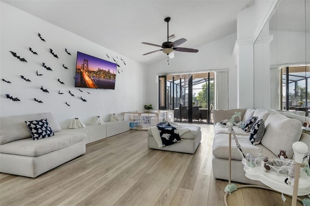 待售: $455,000 (4 贝兹, 3 浴室, 1962 平方英尺)