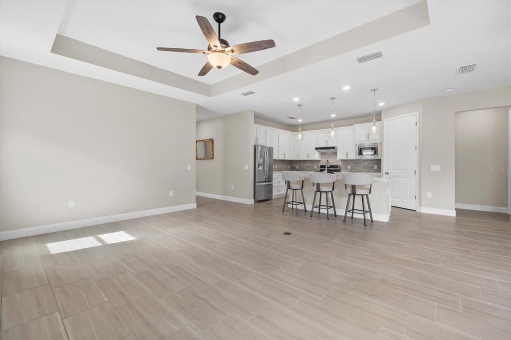 For Sale: $699,999 (2 beds, 2 baths, 1930 Square Feet)