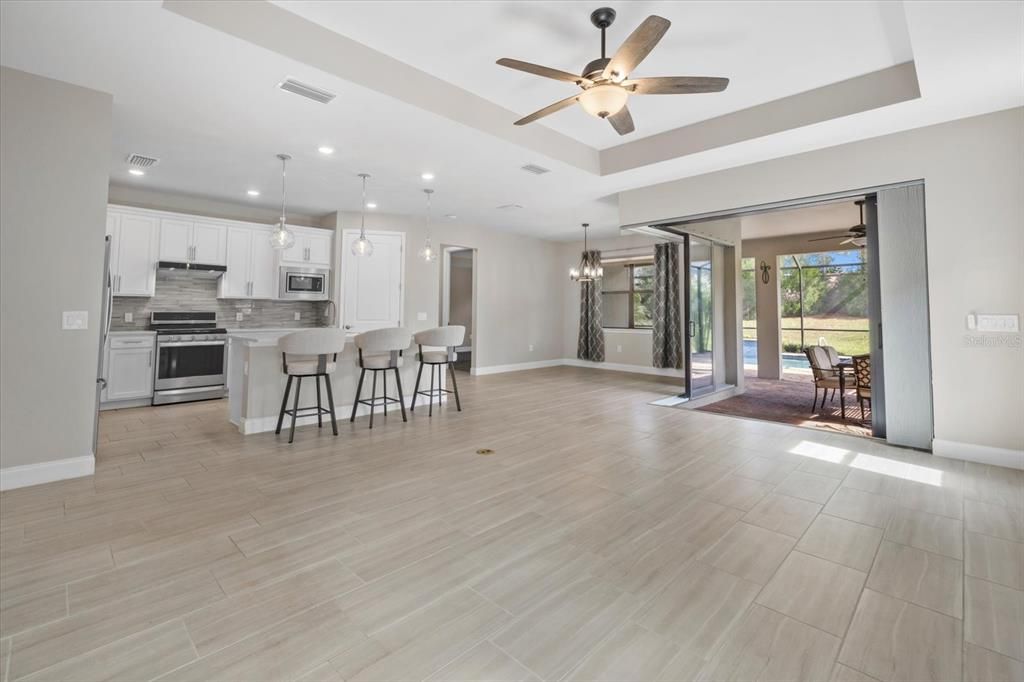 For Sale: $699,999 (2 beds, 2 baths, 1930 Square Feet)