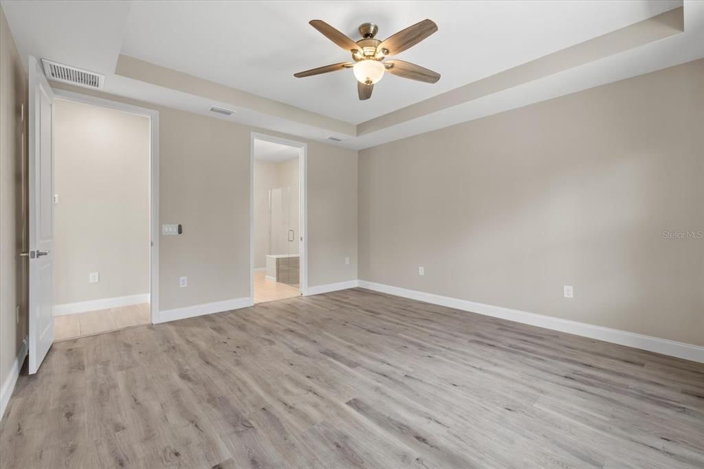 For Sale: $699,999 (2 beds, 2 baths, 1930 Square Feet)