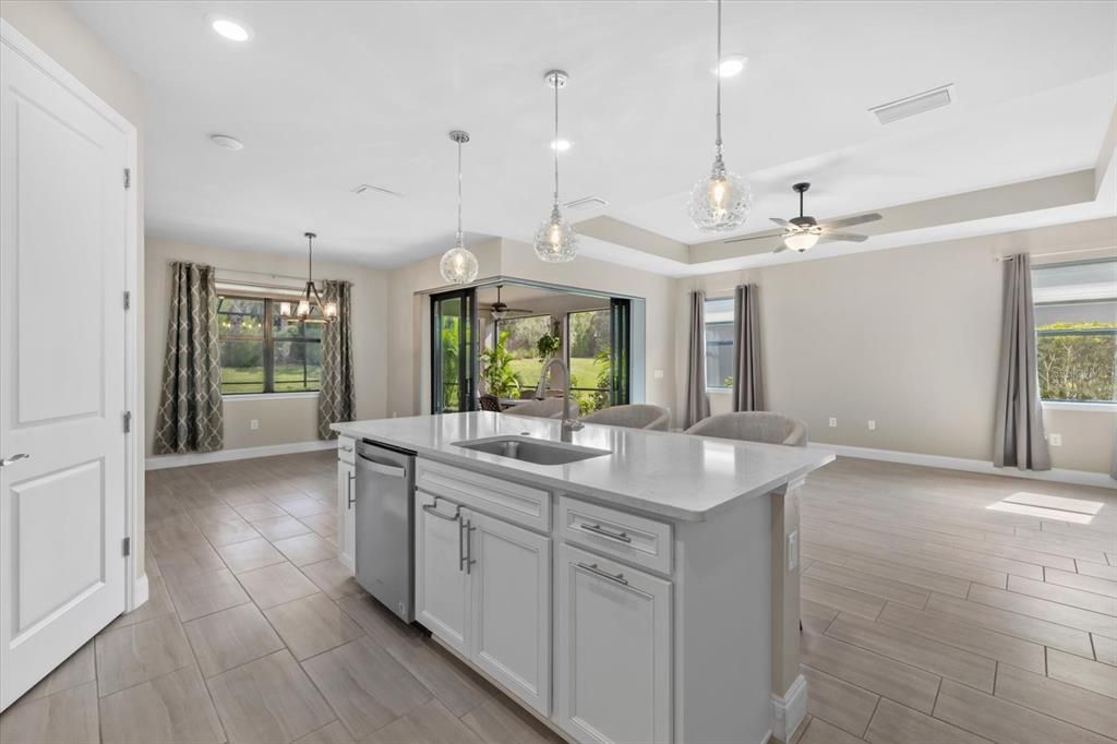 For Sale: $699,999 (2 beds, 2 baths, 1930 Square Feet)