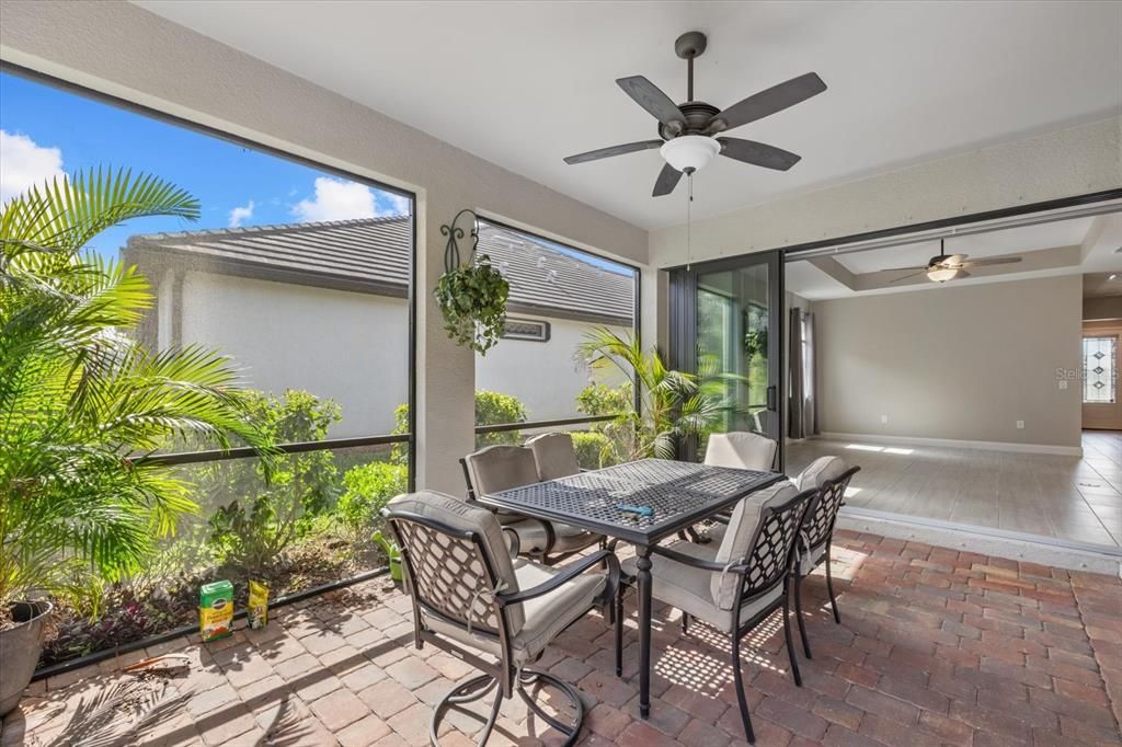 For Sale: $699,999 (2 beds, 2 baths, 1930 Square Feet)