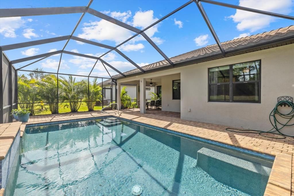 For Sale: $699,999 (2 beds, 2 baths, 1930 Square Feet)