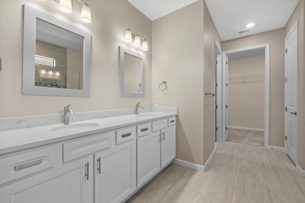 For Sale: $699,999 (2 beds, 2 baths, 1930 Square Feet)