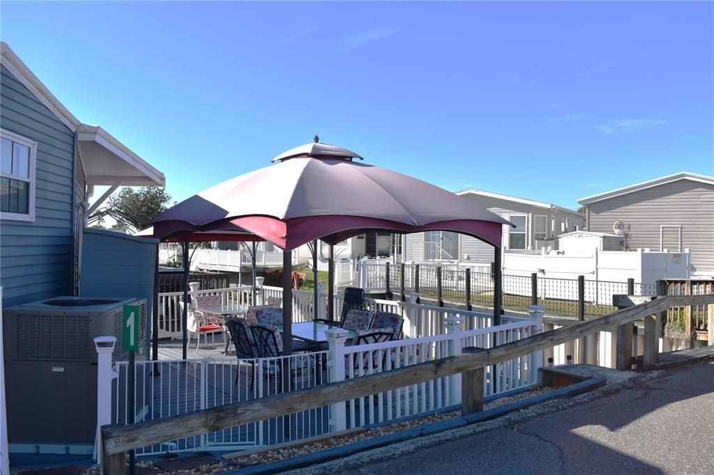 На продажу: $124,900 (1 спален, 1 ванн, 710 Квадратных фут)