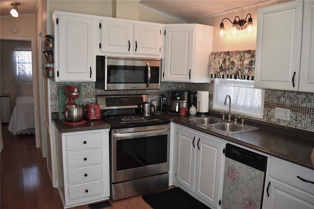 На продажу: $124,900 (1 спален, 1 ванн, 710 Квадратных фут)