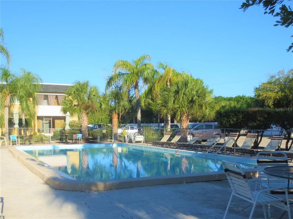 出租: $1,600 (2 贝兹, 2 浴室, 962 平方英尺)