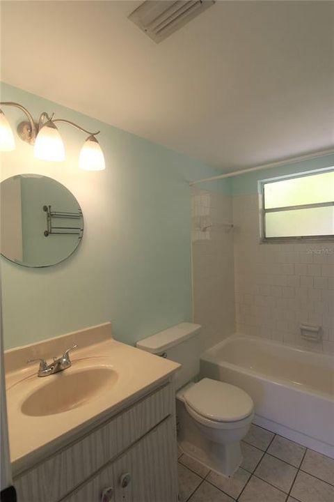 出租: $1,600 (2 贝兹, 2 浴室, 962 平方英尺)