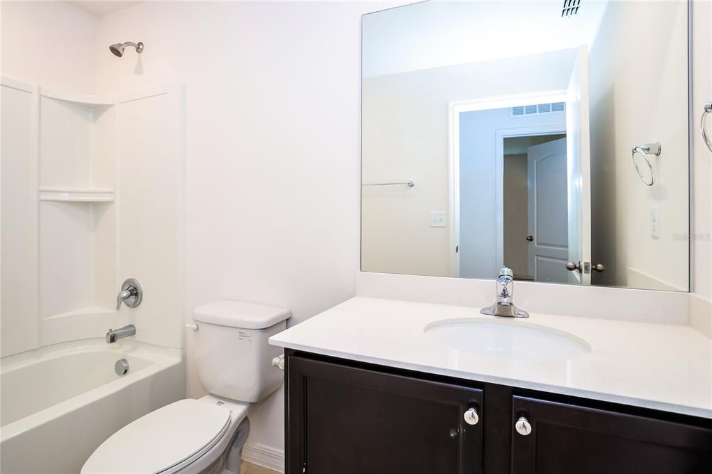 В аренду: $2,205 (4 спален, 2 ванн, 1851 Квадратных фут)