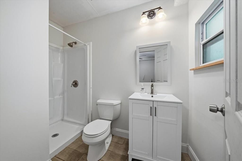 En Venta: $357,000 (5 camas, 4 baños, 1566 Pies cuadrados)