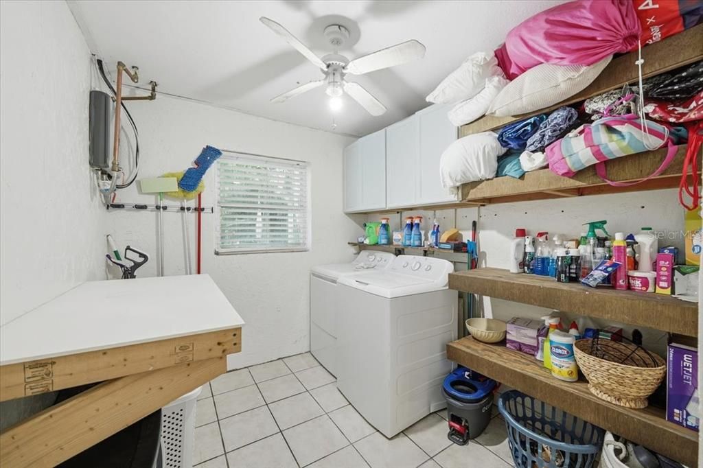 En Venta: $357,000 (5 camas, 4 baños, 1566 Pies cuadrados)