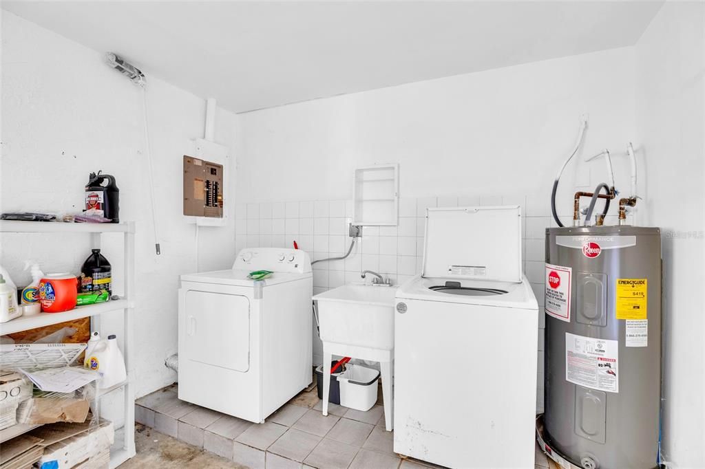 出租: $2,500 (3 贝兹, 2 浴室, 1226 平方英尺)