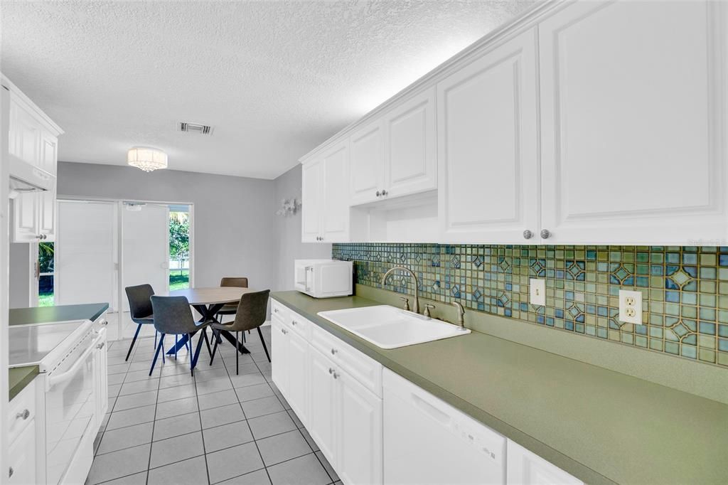 出租: $2,500 (3 贝兹, 2 浴室, 1226 平方英尺)