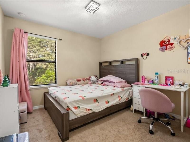 En Venta: $334,000 (3 camas, 2 baños, 1369 Pies cuadrados)