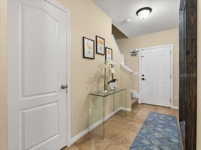 En Venta: $334,000 (3 camas, 2 baños, 1369 Pies cuadrados)