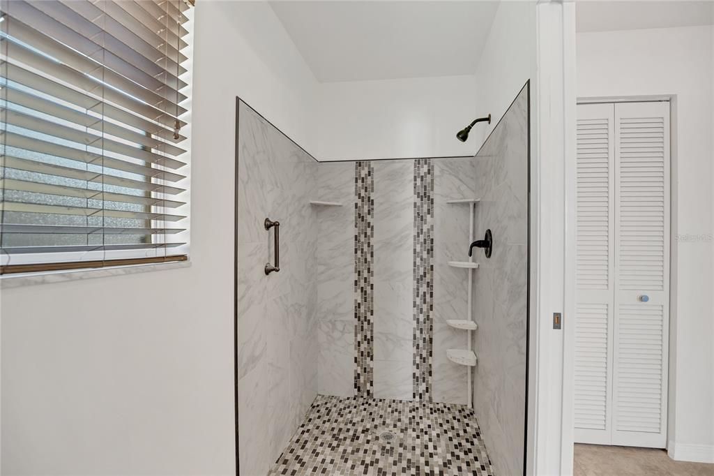 待售: $242,900 (3 贝兹, 2 浴室, 1720 平方英尺)