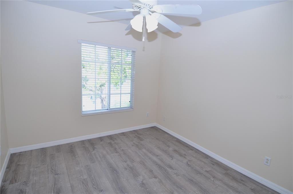 待售: $230,000 (3 贝兹, 2 浴室, 1200 平方英尺)