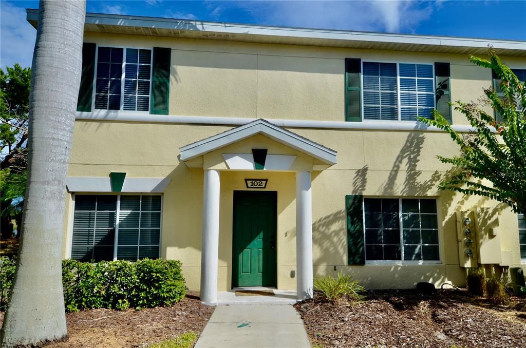 待售: $230,000 (3 贝兹, 2 浴室, 1200 平方英尺)