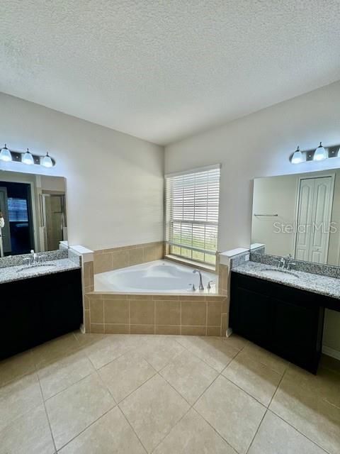 En Renta: $4,800 (4 camas, 3 baños, 2376 Pies cuadrados)