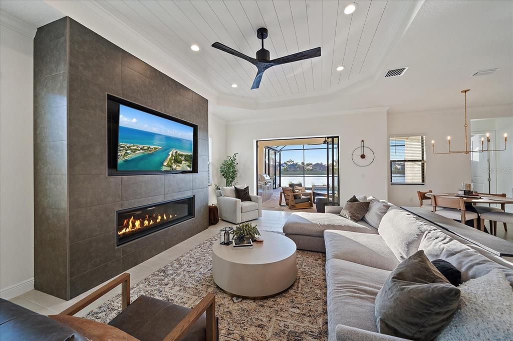 For Sale: $799,000 (3 beds, 2 baths, 2328 Square Feet)