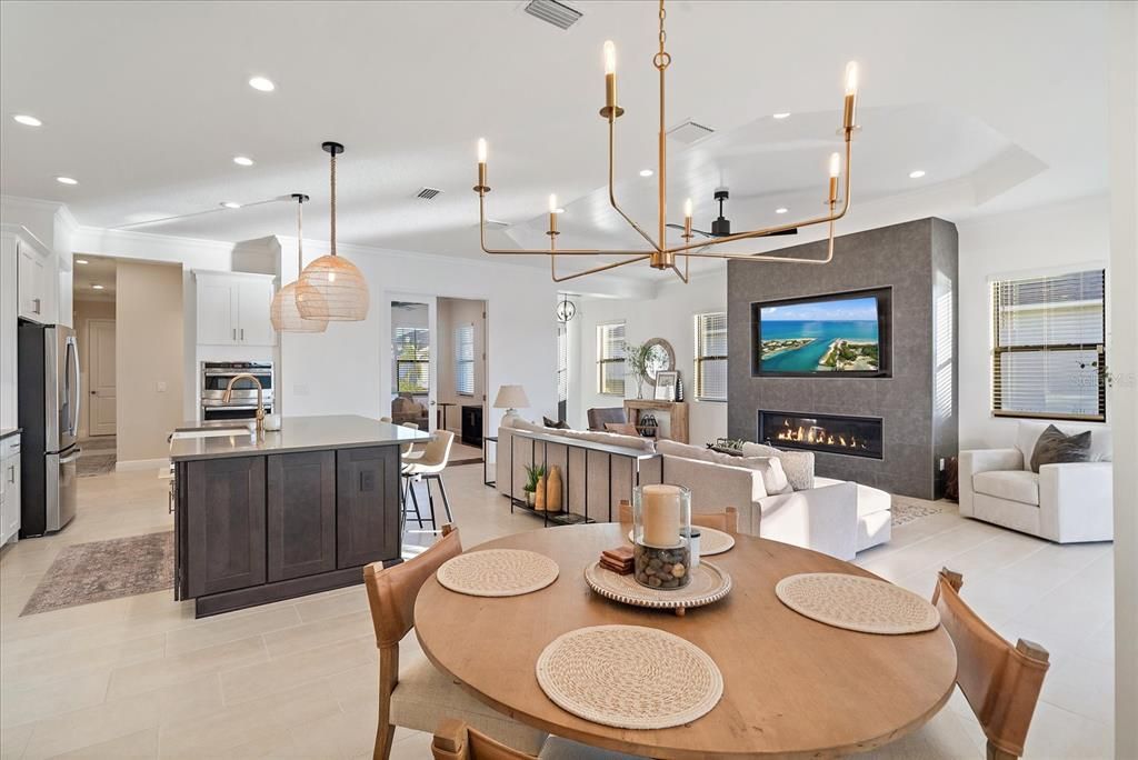 For Sale: $799,000 (3 beds, 2 baths, 2328 Square Feet)