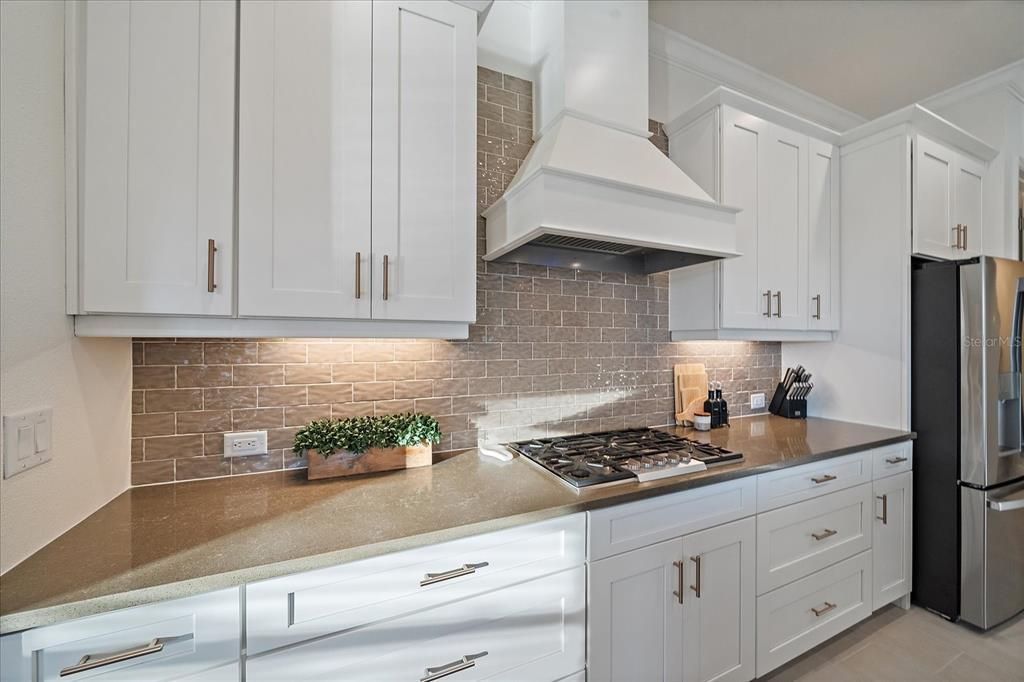 For Sale: $799,000 (3 beds, 2 baths, 2328 Square Feet)