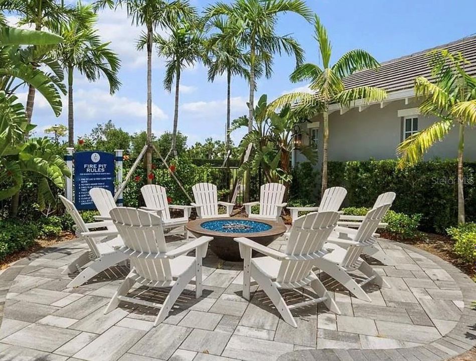 For Sale: $799,000 (3 beds, 2 baths, 2328 Square Feet)