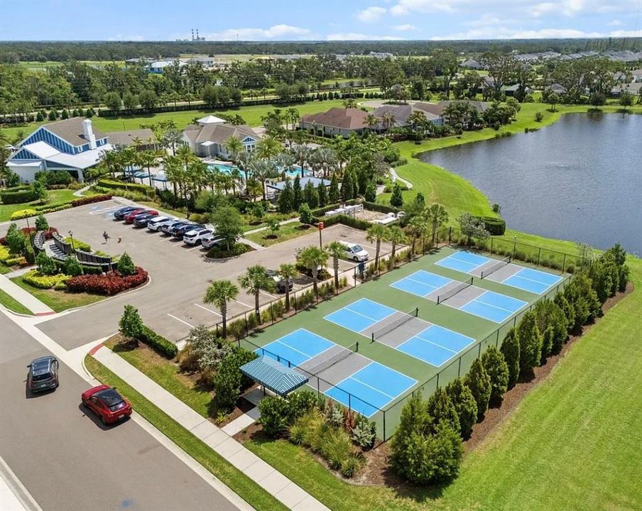 For Sale: $799,000 (3 beds, 2 baths, 2328 Square Feet)