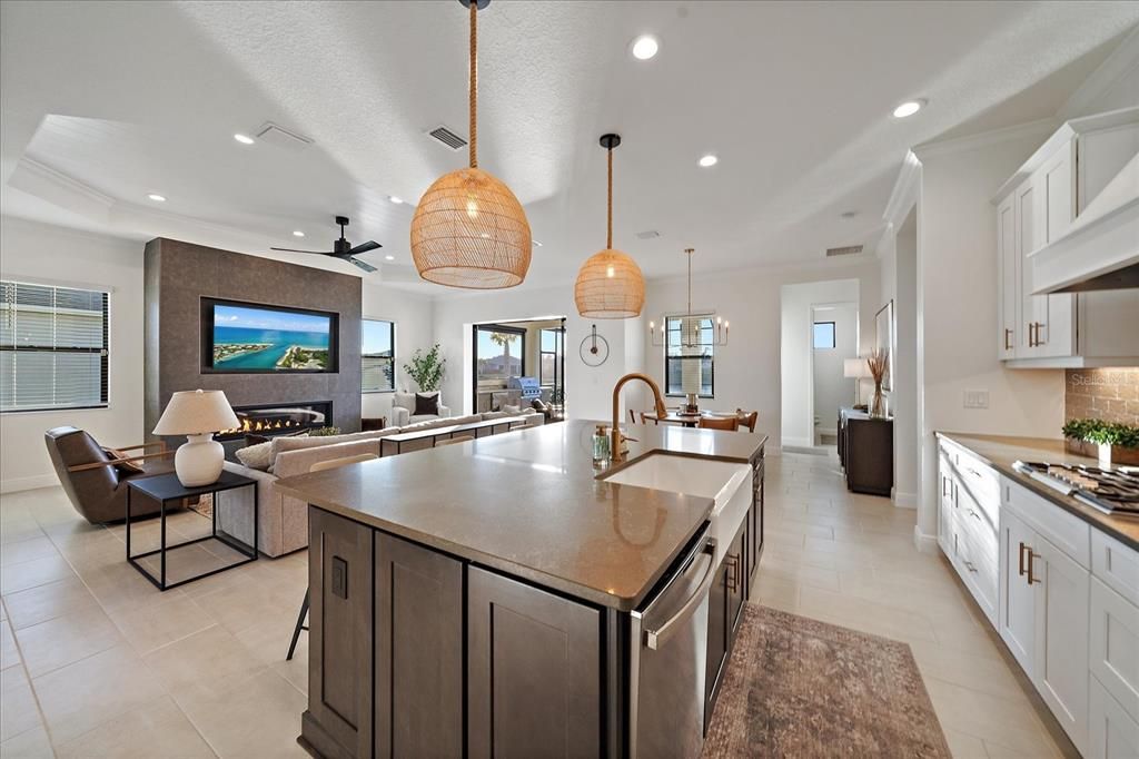 For Sale: $799,000 (3 beds, 2 baths, 2328 Square Feet)