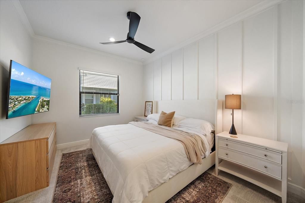 For Sale: $799,000 (3 beds, 2 baths, 2328 Square Feet)