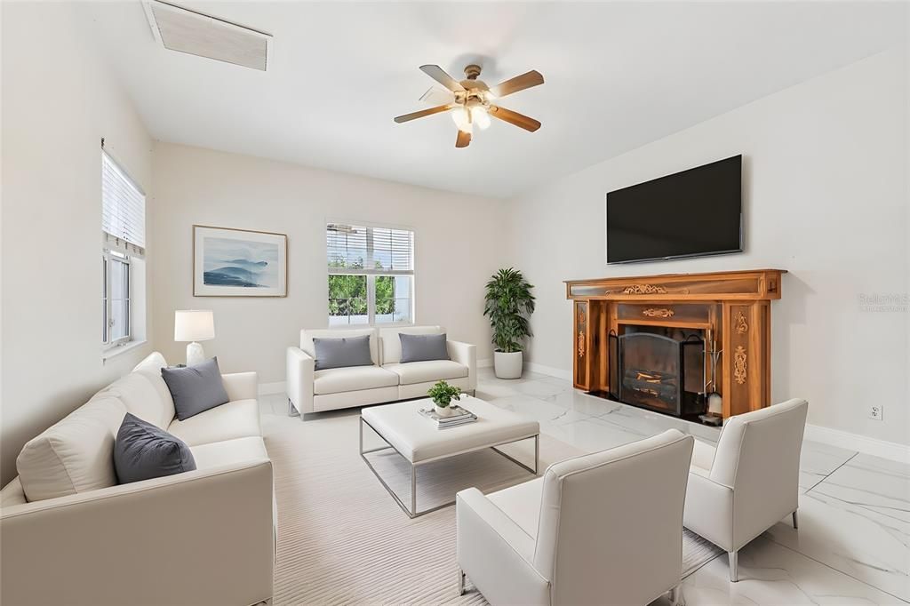 For Sale: $1,260,000 (6 beds, 4 baths, 5590 Square Feet)