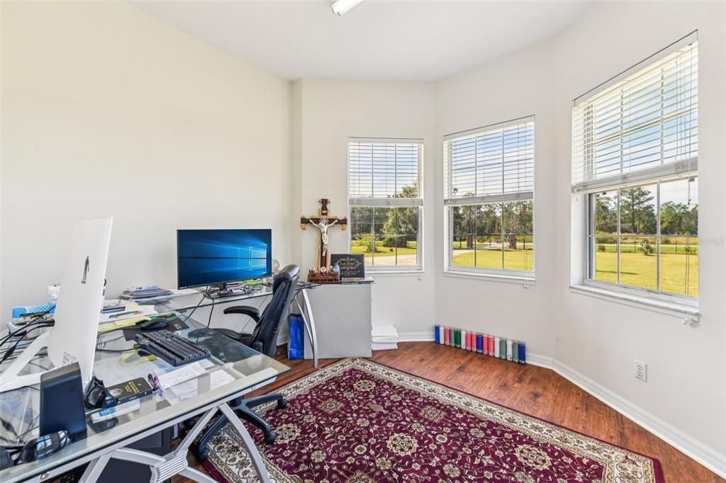 For Sale: $1,260,000 (6 beds, 4 baths, 5590 Square Feet)