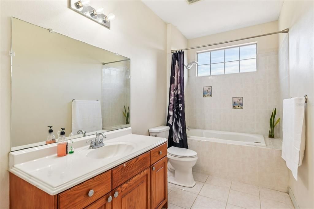 For Sale: $1,260,000 (6 beds, 4 baths, 5590 Square Feet)