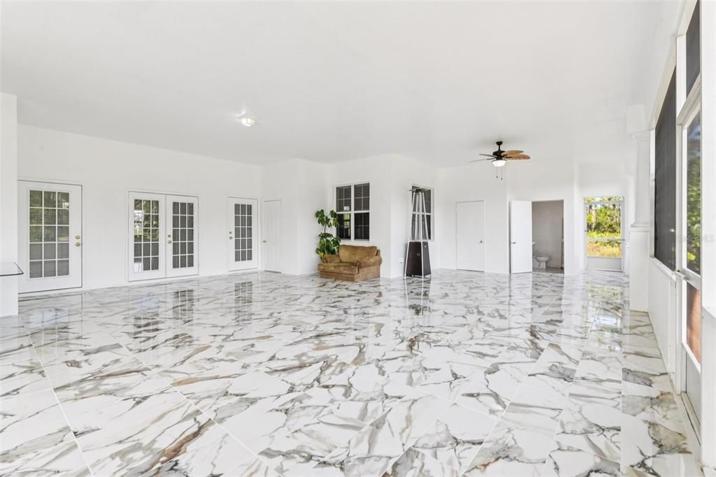 For Sale: $1,260,000 (6 beds, 4 baths, 5590 Square Feet)