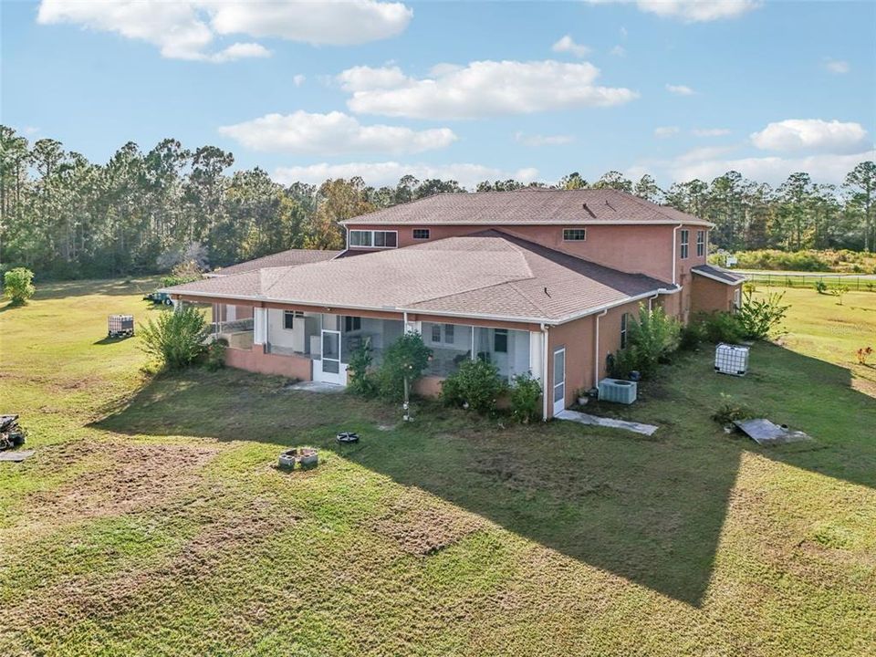 For Sale: $1,260,000 (6 beds, 4 baths, 5590 Square Feet)