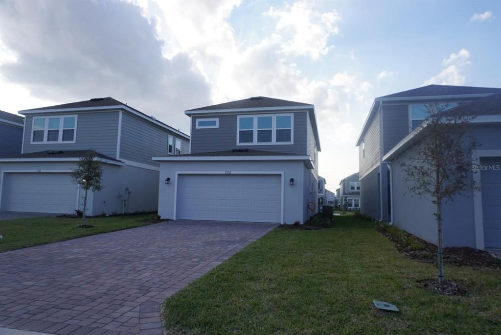 For Rent: $2,650 (3 beds, 2 baths, 1647 Square Feet)