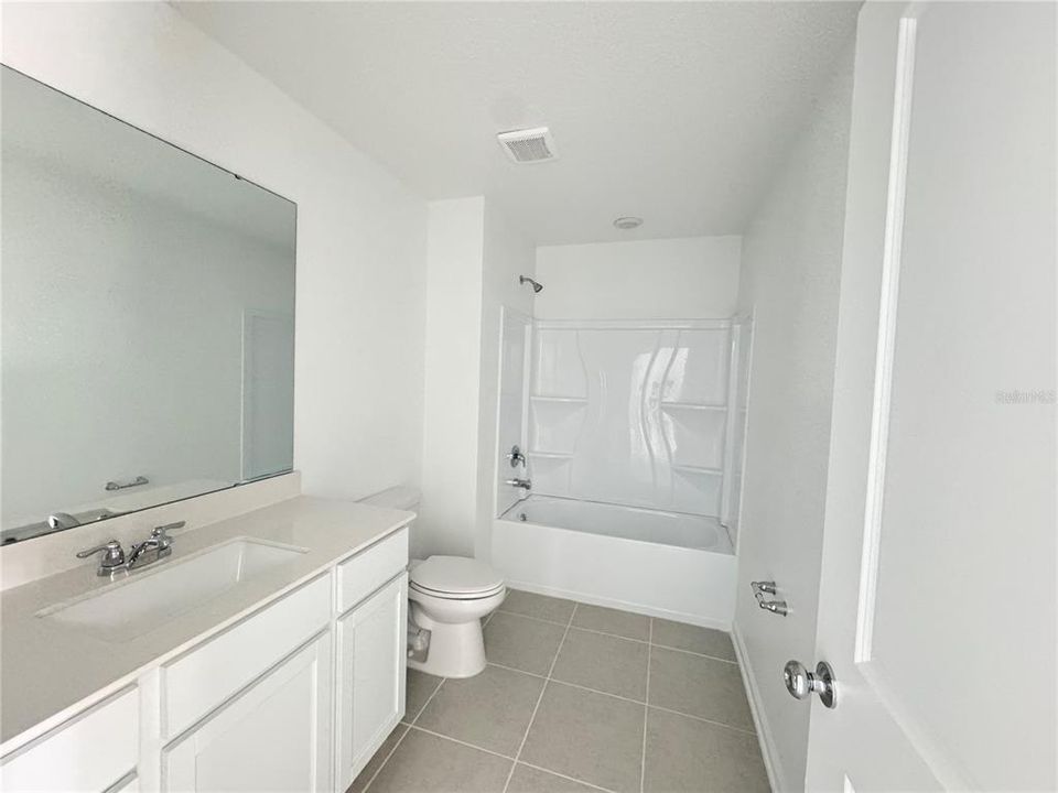 En Renta: $2,250 (5 camas, 2 baños, 2112 Pies cuadrados)