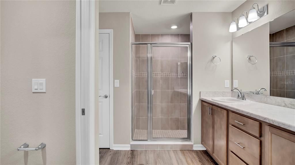 For Rent: $2,300 (4 beds, 2 baths, 1855 Square Feet)