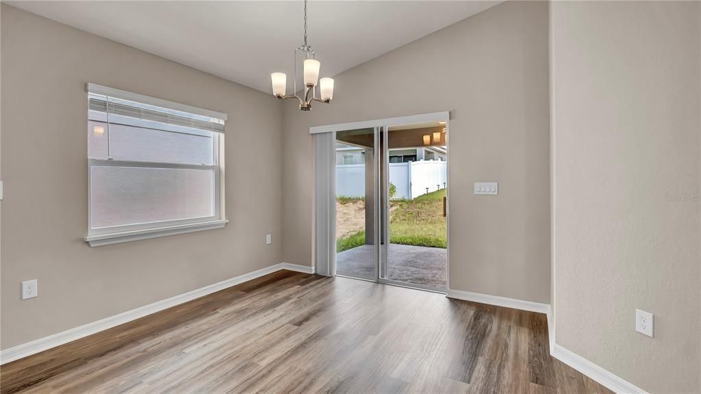 For Rent: $2,300 (4 beds, 2 baths, 1855 Square Feet)