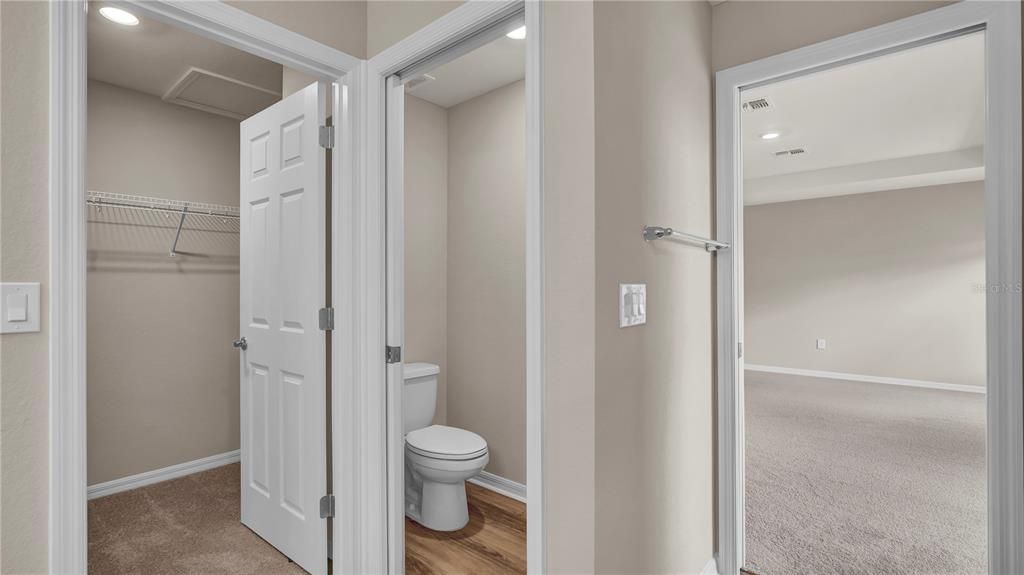 For Rent: $2,300 (4 beds, 2 baths, 1855 Square Feet)