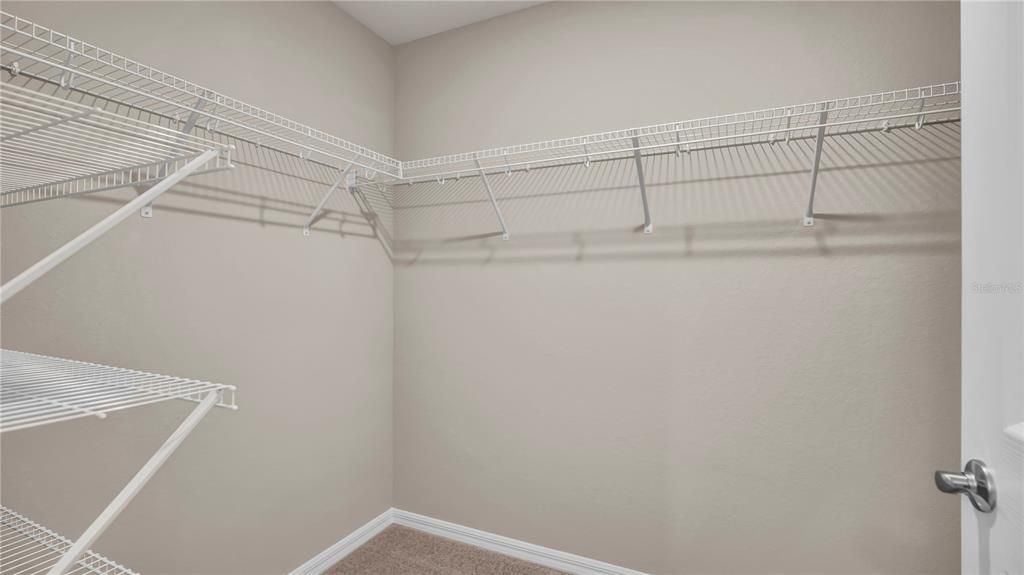 For Rent: $2,300 (4 beds, 2 baths, 1855 Square Feet)