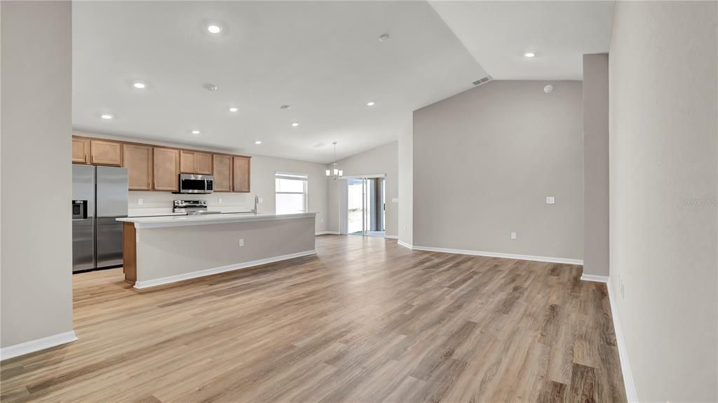 For Rent: $2,300 (4 beds, 2 baths, 1855 Square Feet)