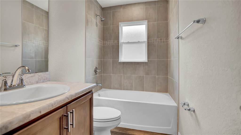 For Rent: $2,300 (4 beds, 2 baths, 1855 Square Feet)