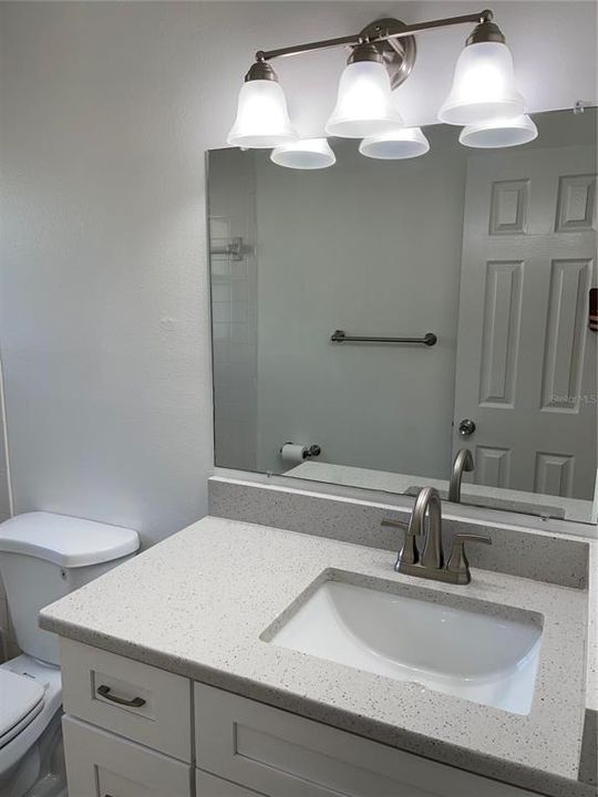 For Rent: $1,600 (2 beds, 1 baths, 770 Square Feet)