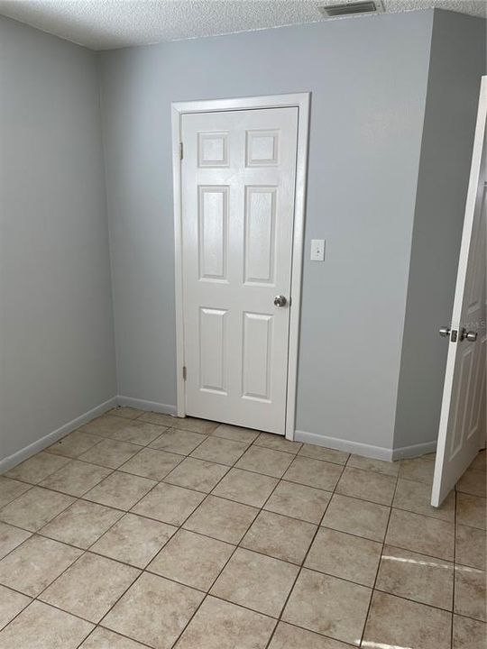 For Rent: $1,600 (2 beds, 1 baths, 770 Square Feet)