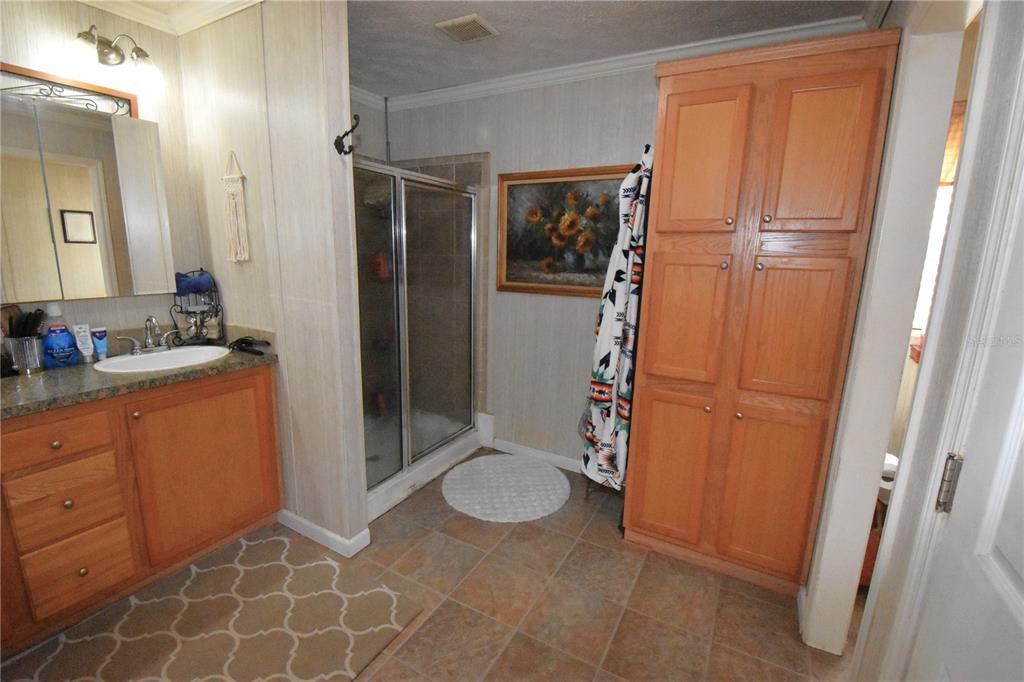 На продажу: $284,900 (3 спален, 2 ванн, 1782 Квадратных фут)