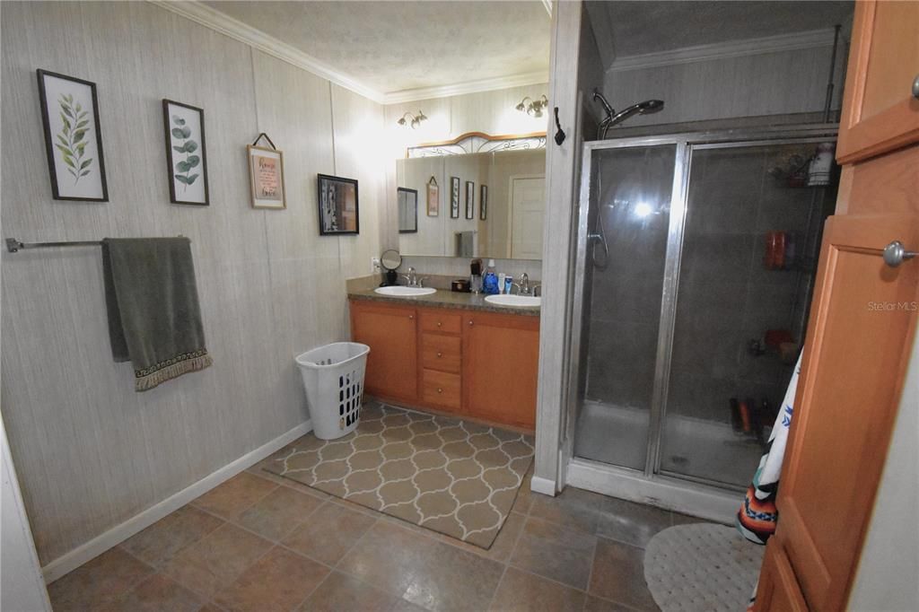 На продажу: $284,900 (3 спален, 2 ванн, 1782 Квадратных фут)