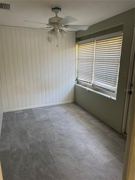 For Rent: $1,800 (2 beds, 1 baths, 580 Square Feet)